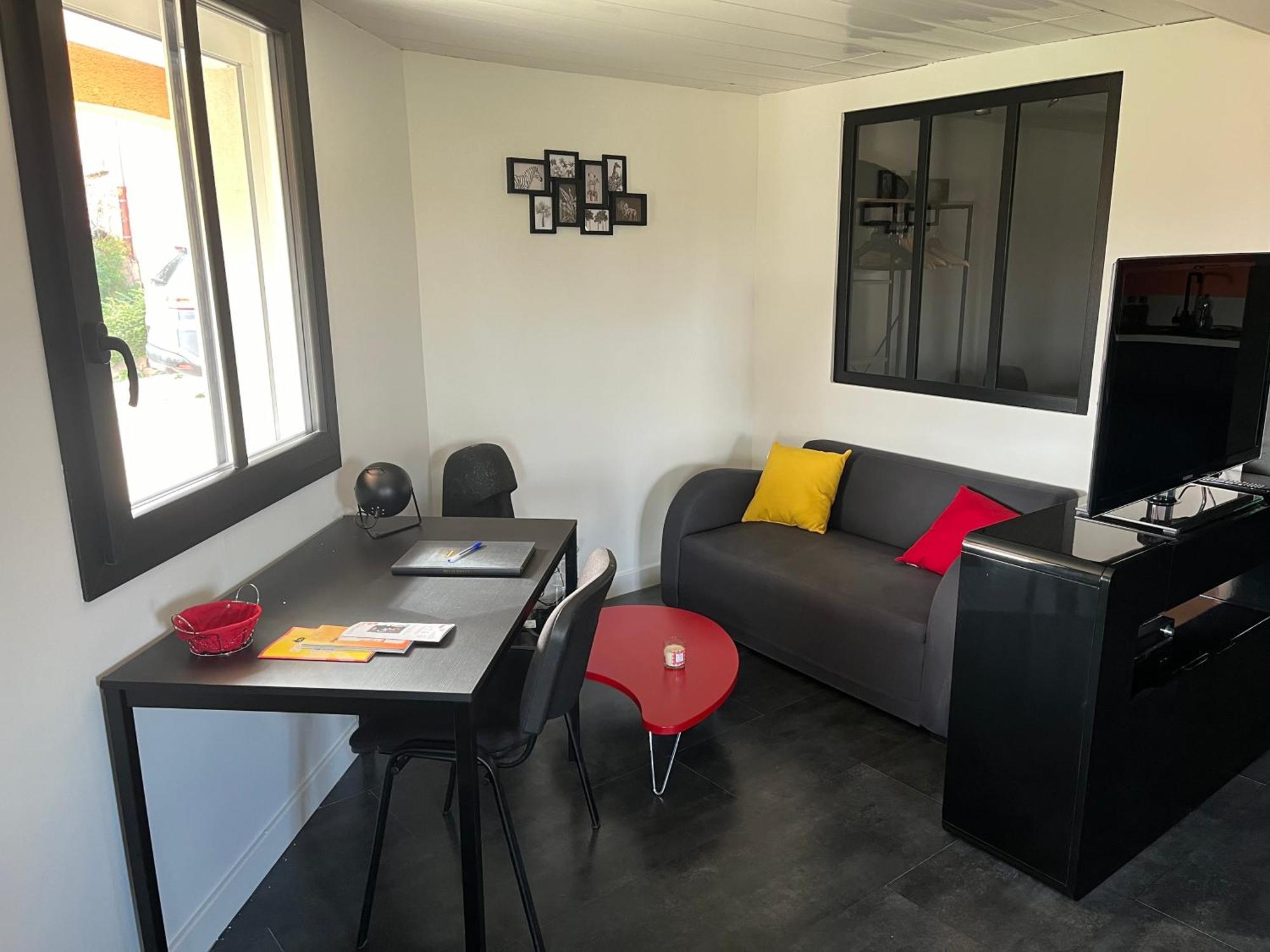 Apartmán Comme Dans Un Ecrin - T2 De 50 M² Avec Jardin, Terrasse Et Piscine Vernaison Exteriér fotografie